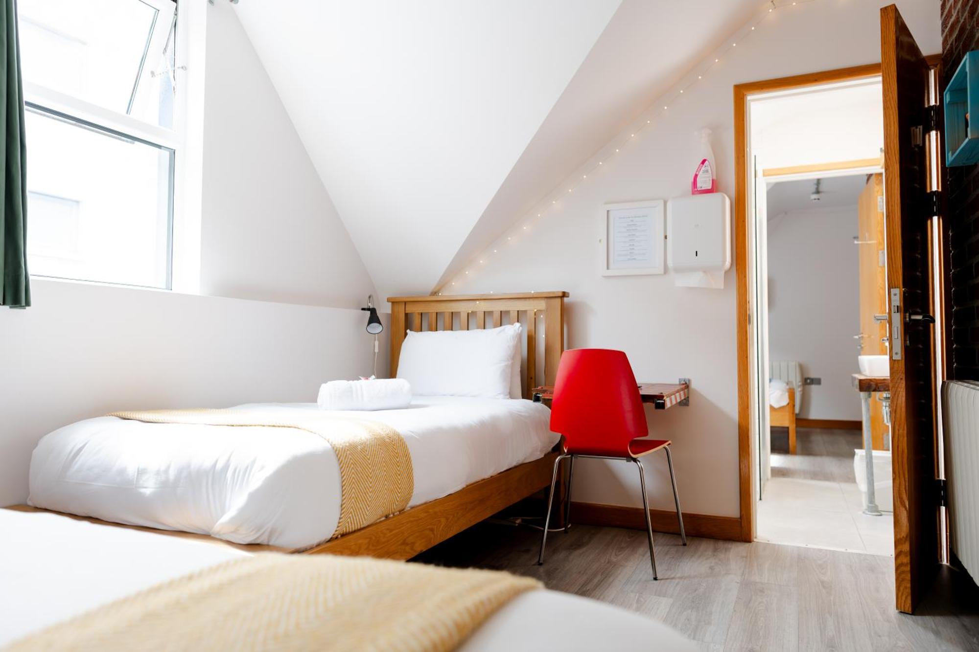 The Nest Boutique Hostel Galway Exterior foto