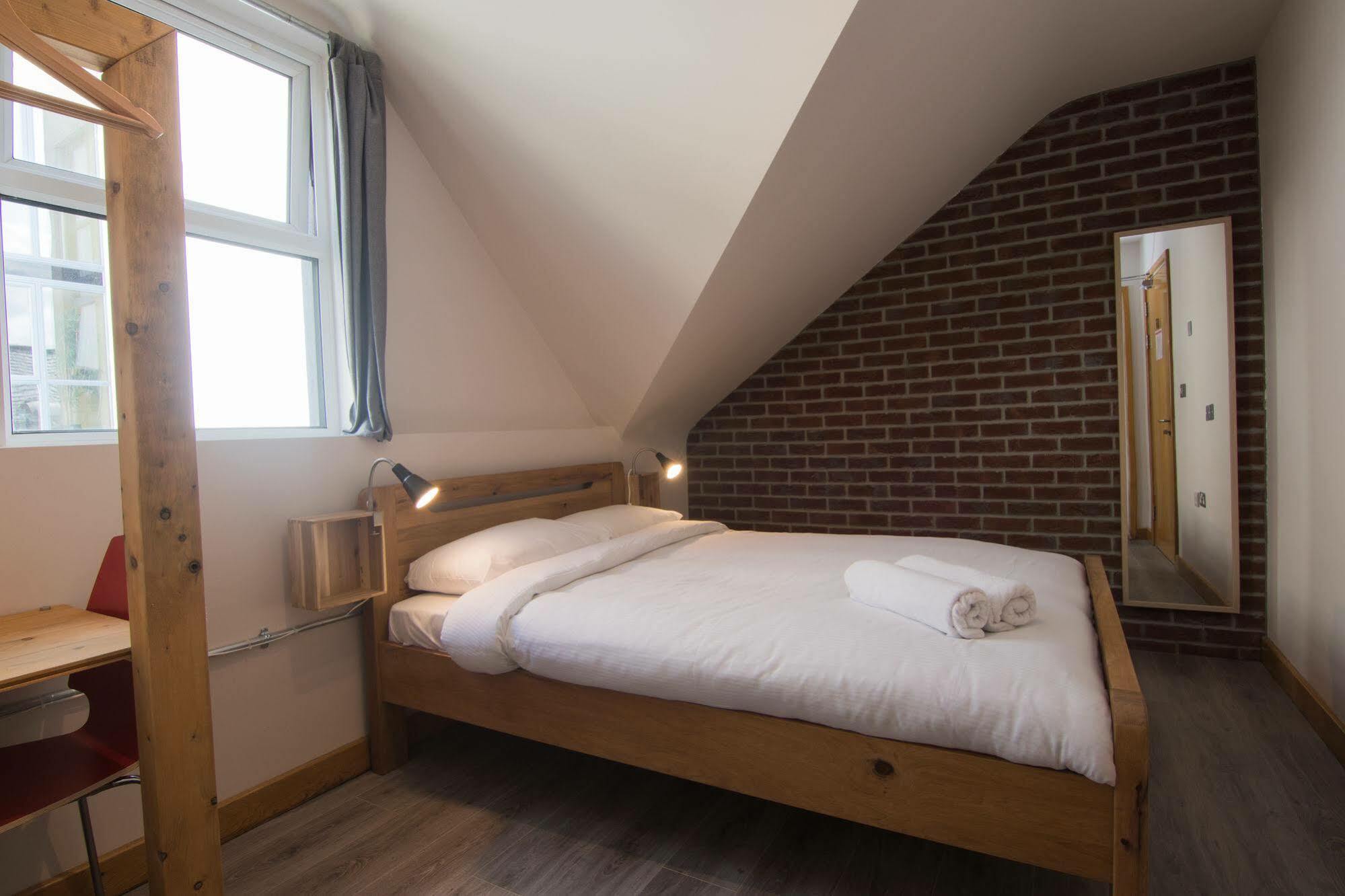 The Nest Boutique Hostel Galway Exterior foto