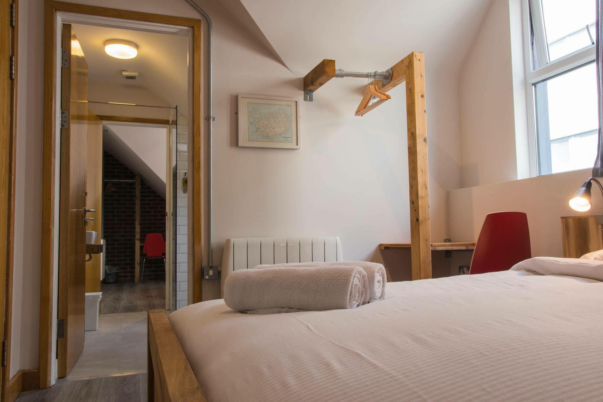 The Nest Boutique Hostel Galway Exterior foto