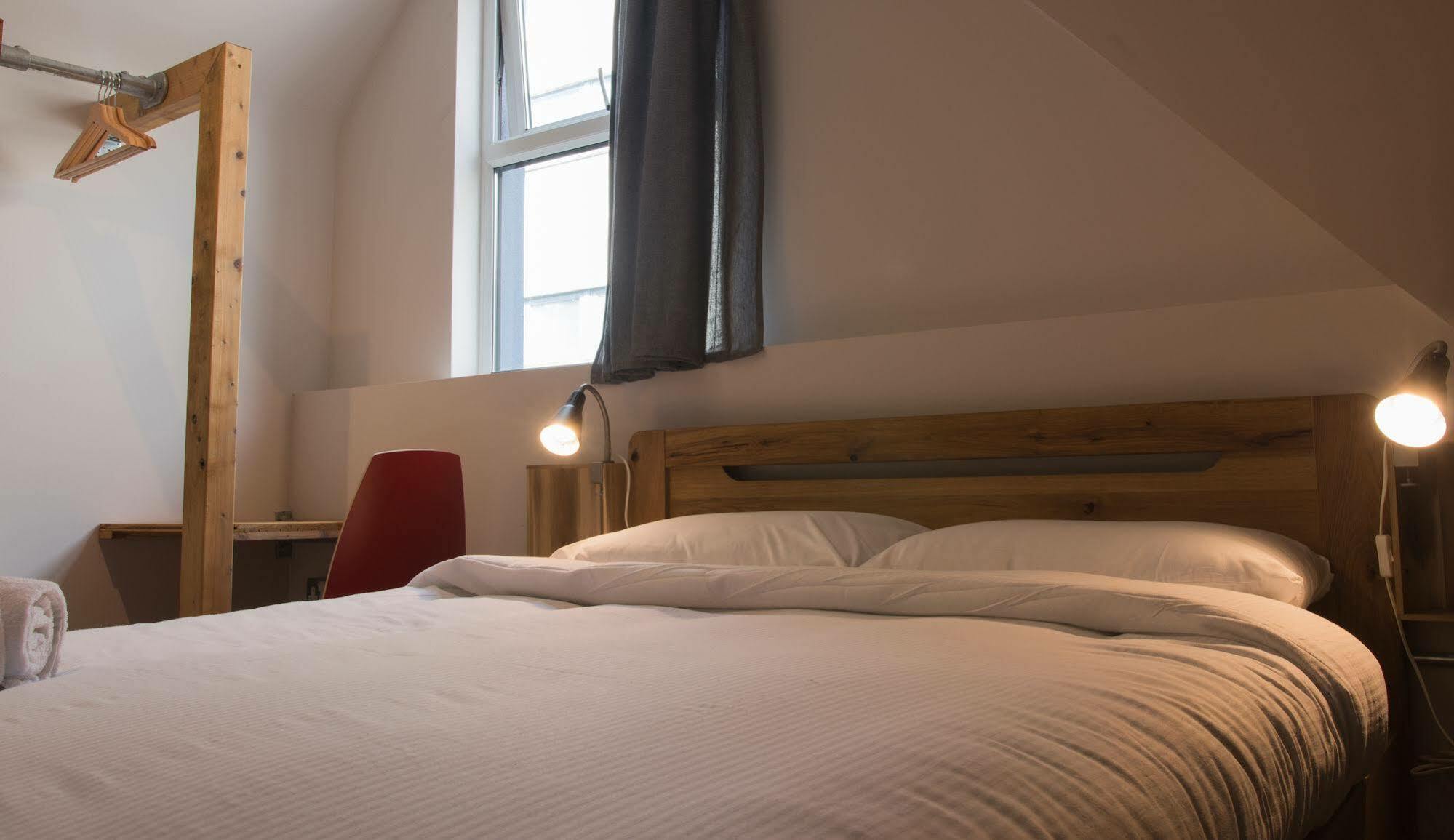 The Nest Boutique Hostel Galway Exterior foto